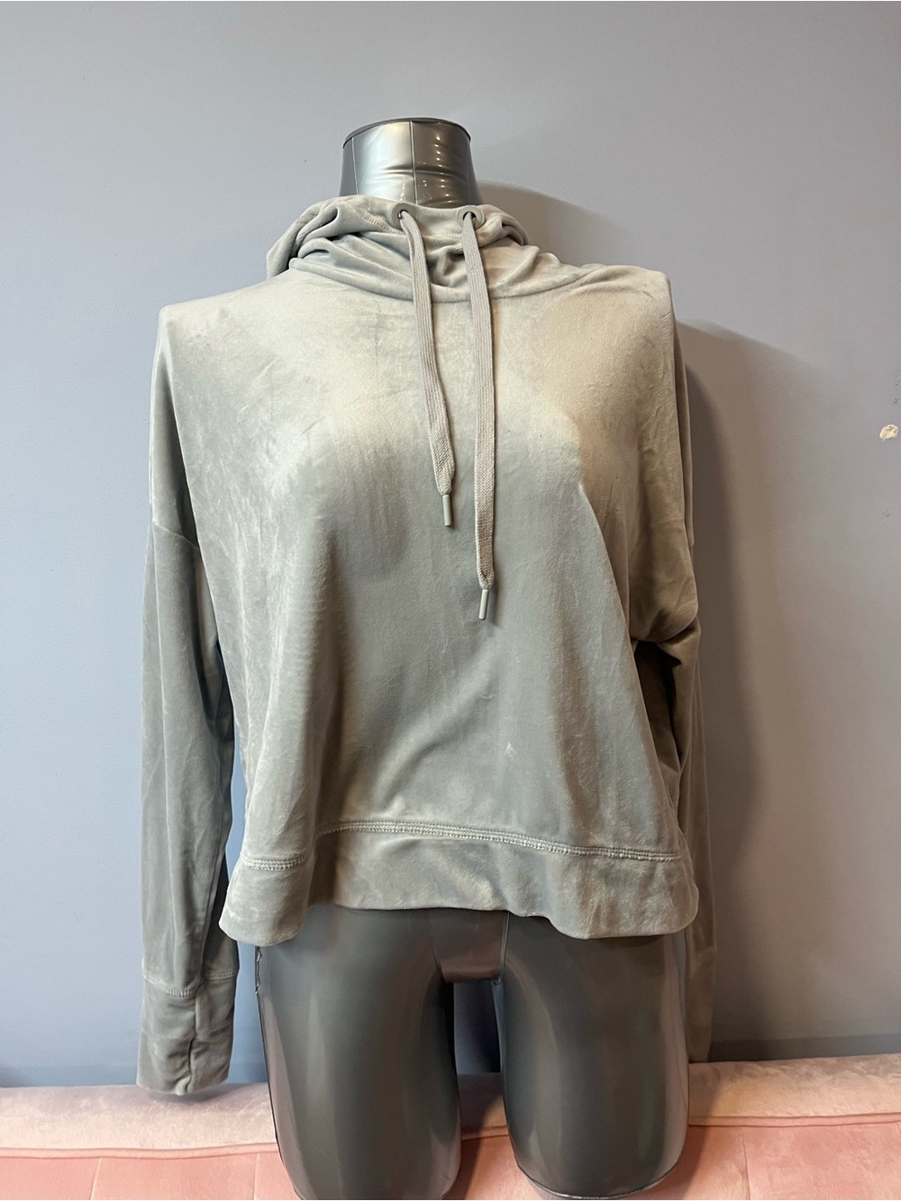 Cozy Hooded Plush Pullover Hoodie - Light Gray